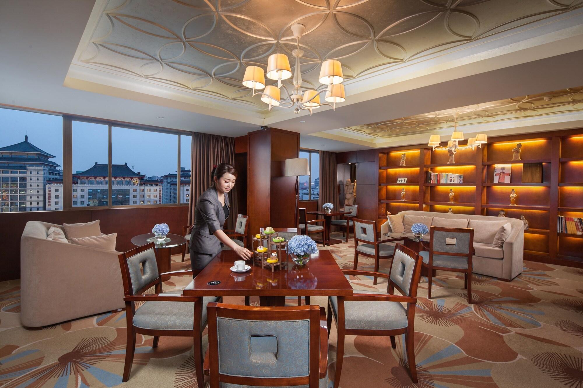 Jin Jiang West Capital International Hotel The Bell And Drum Tower Muslim Quarter & Metro Line 6 & Indoor Swimming Pool & Self-Service Free Laundry Room Xi'an  Buitenkant foto