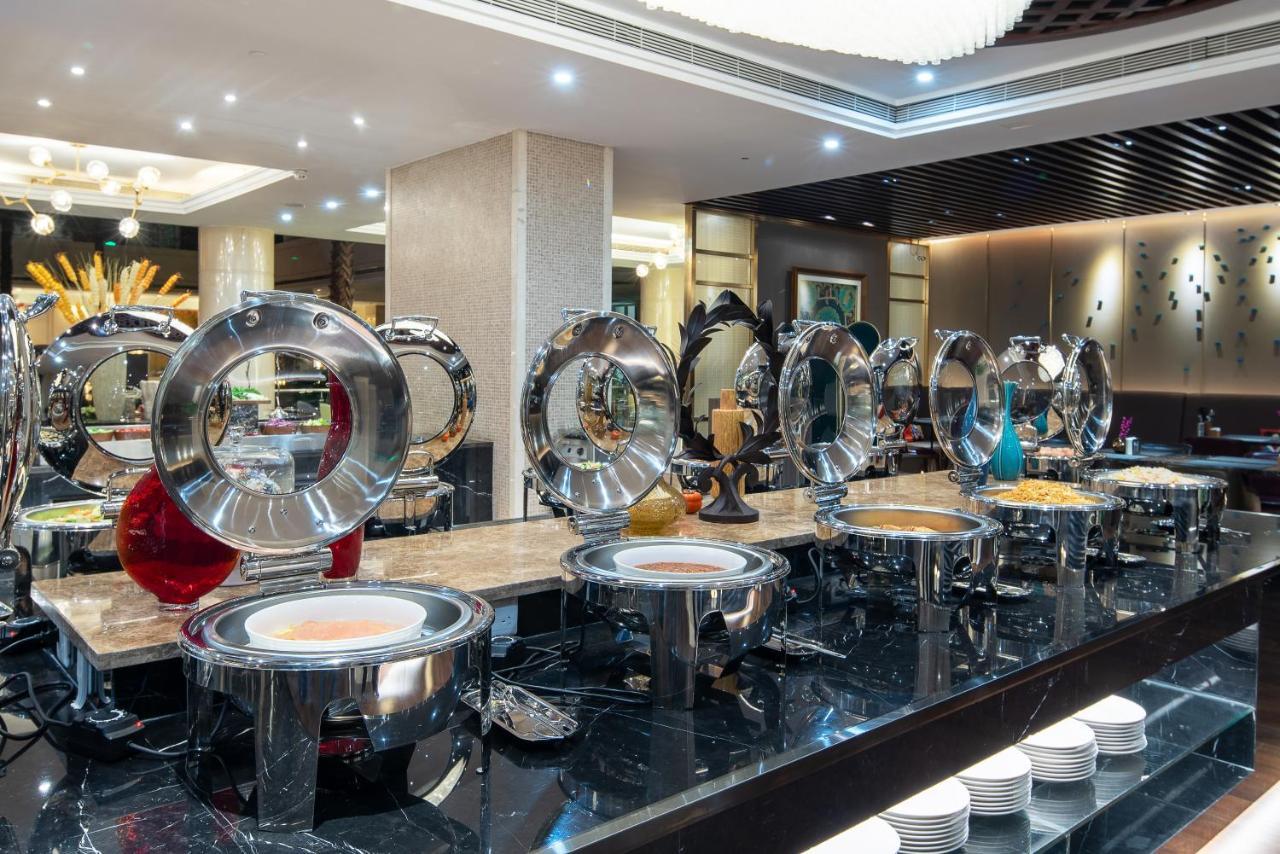 Jin Jiang West Capital International Hotel The Bell And Drum Tower Muslim Quarter & Metro Line 6 & Indoor Swimming Pool & Self-Service Free Laundry Room Xi'an  Buitenkant foto
