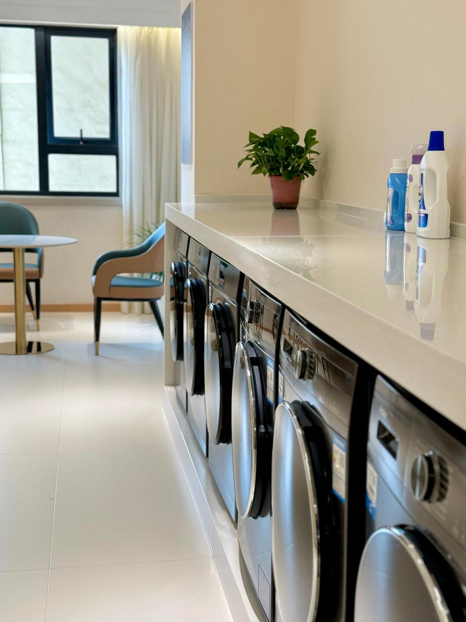 Jin Jiang West Capital International Hotel The Bell And Drum Tower Muslim Quarter & Metro Line 6 & Indoor Swimming Pool & Self-Service Free Laundry Room Xi'an  Buitenkant foto