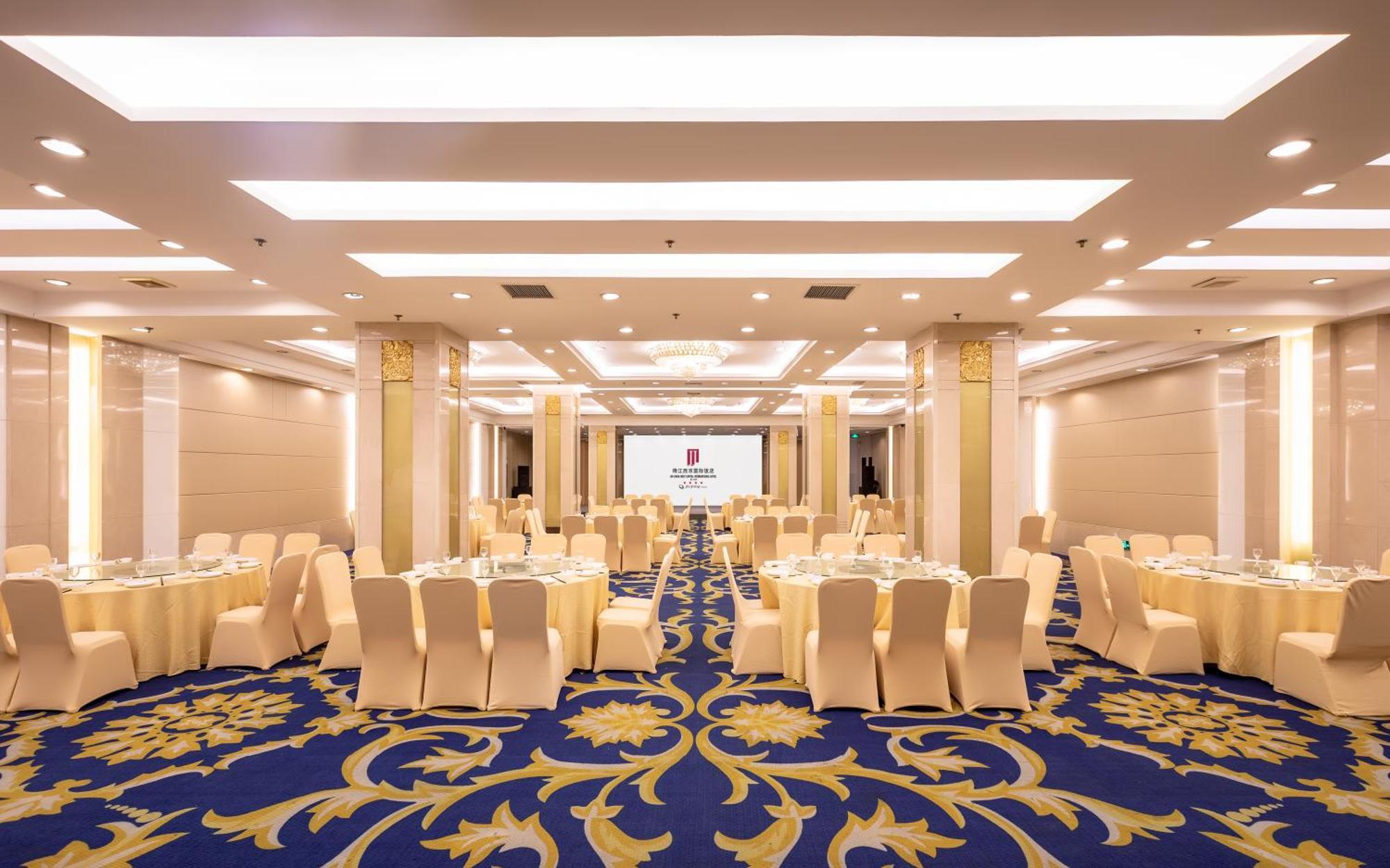 Jin Jiang West Capital International Hotel The Bell And Drum Tower Muslim Quarter & Metro Line 6 & Indoor Swimming Pool & Self-Service Free Laundry Room Xi'an  Buitenkant foto