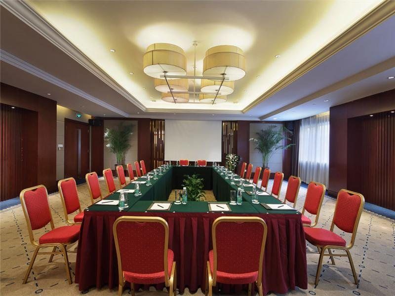 Jin Jiang West Capital International Hotel The Bell And Drum Tower Muslim Quarter & Metro Line 6 & Indoor Swimming Pool & Self-Service Free Laundry Room Xi'an  Buitenkant foto