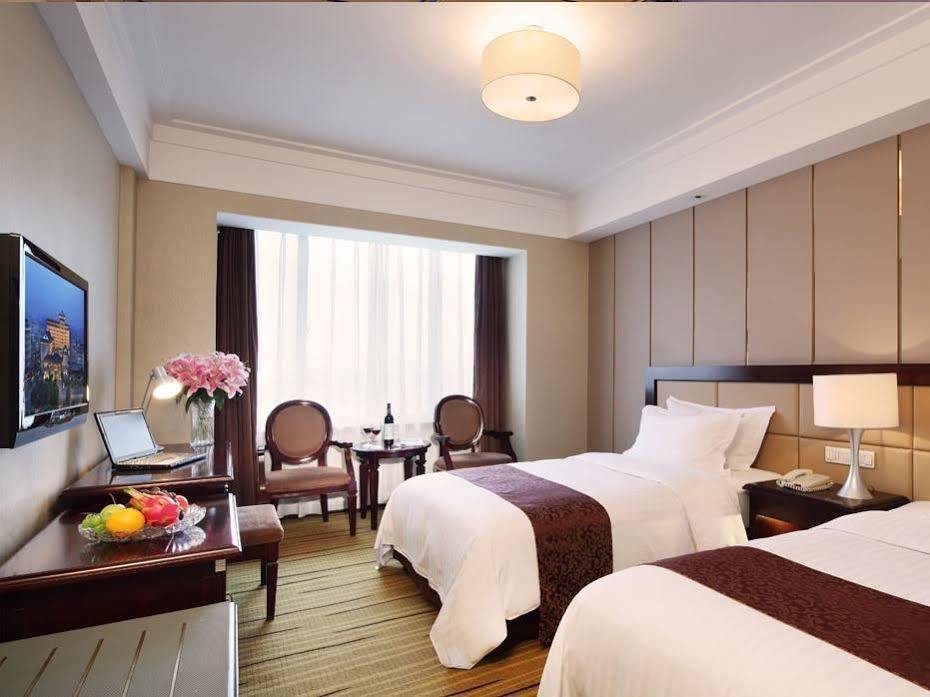 Jin Jiang West Capital International Hotel The Bell And Drum Tower Muslim Quarter & Metro Line 6 & Indoor Swimming Pool & Self-Service Free Laundry Room Xi'an  Buitenkant foto