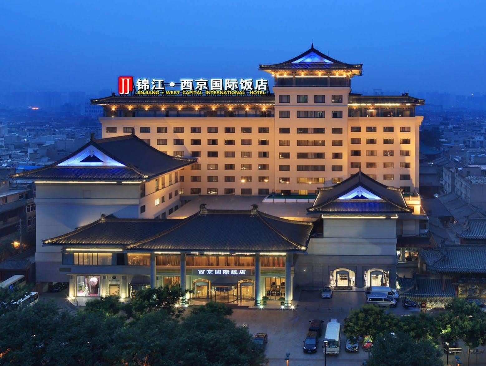 Jin Jiang West Capital International Hotel The Bell And Drum Tower Muslim Quarter & Metro Line 6 & Indoor Swimming Pool & Self-Service Free Laundry Room Xi'an  Buitenkant foto